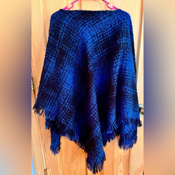 Chaps Blue Knit Poncho with Fringe Serape Boho Chic Hippy Hippie Cozy Casual - Picture 15 of 17